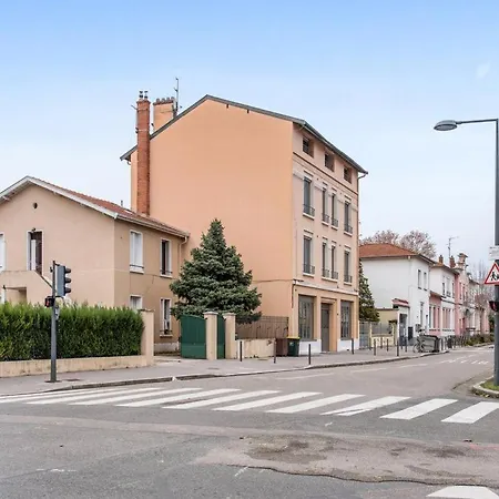 Stop Chez M District # Qualite # Confort # Simplicite * Villeurbanne